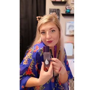 Meet your Posher, Saraya